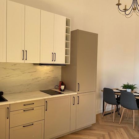 Alexander Flat_Alecsandri Apartment Oradea Exterior photo